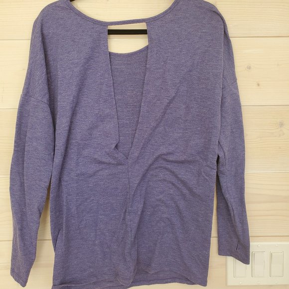 💥2/$30💥 Relaxed Cutout-Back French Terry Top - Picture 3 of 5